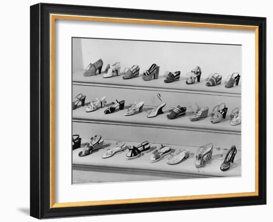 Display of Ferragamo Shoes-Alfred Eisenstaedt-Framed Photographic Print