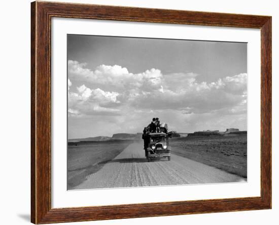 Disposed Family Traveling West-Peter Stackpole-Framed Photographic Print