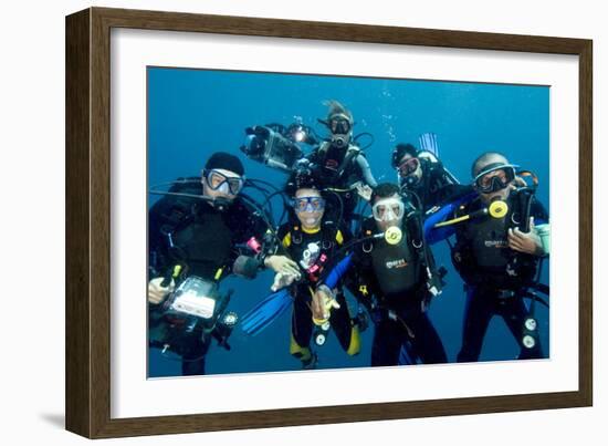 Divers-Matthew Oldfield-Framed Photographic Print