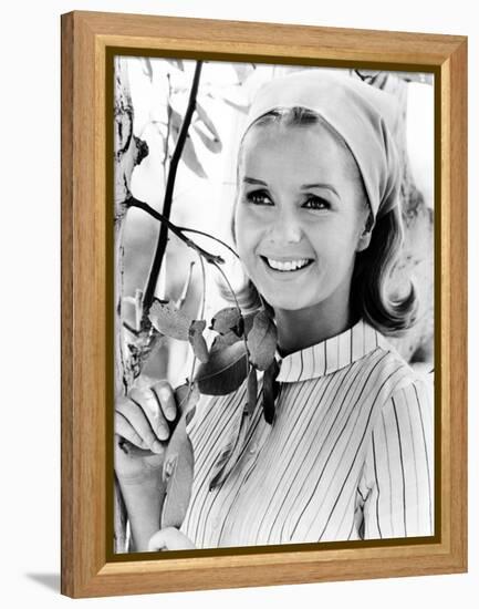 Divorce American Style, Debbie Reynolds, 1967-null-Framed Stretched Canvas