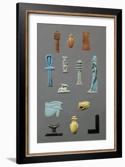 Djed, oudjat jaune, coeur, Ankh, oudjat bleu, Bès, Isis, deux plumes cornaline, lièvre, équerre-null-Framed Giclee Print