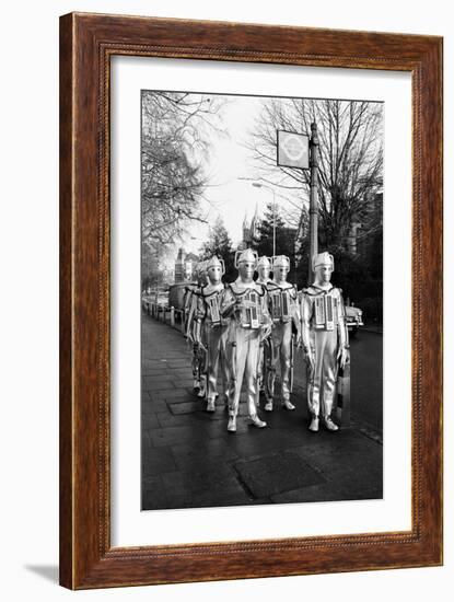 Doctor Who 1967-Victor Crawshaw-Framed Photographic Print