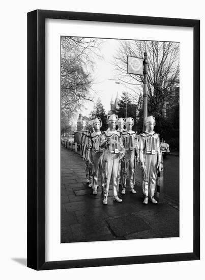 Doctor Who 1967-Victor Crawshaw-Framed Photographic Print