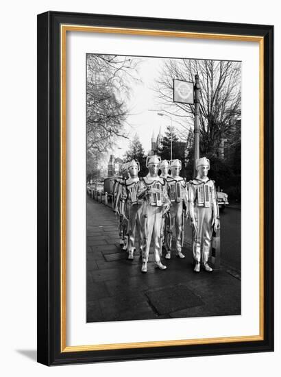 Doctor Who 1967-Victor Crawshaw-Framed Photographic Print