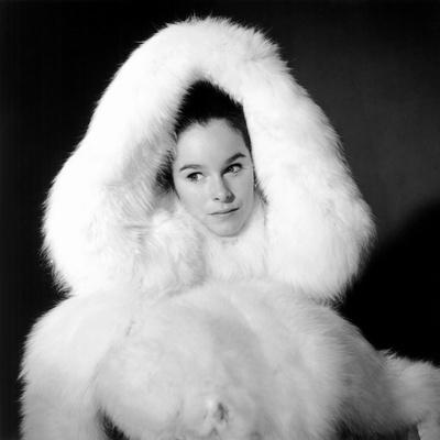 Doctor Zhivago, Geraldine Chaplin, 1965 Premium Photographic Print
