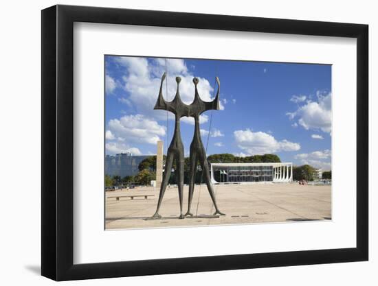 Dois Candangos (Two Labourers) Sculpture-Ian Trower-Framed Photographic Print