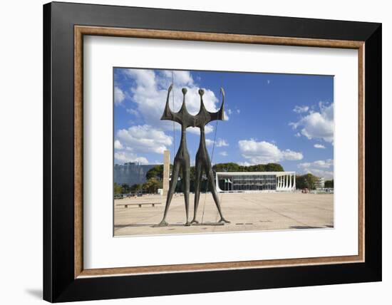 Dois Candangos (Two Labourers) Sculpture-Ian Trower-Framed Photographic Print