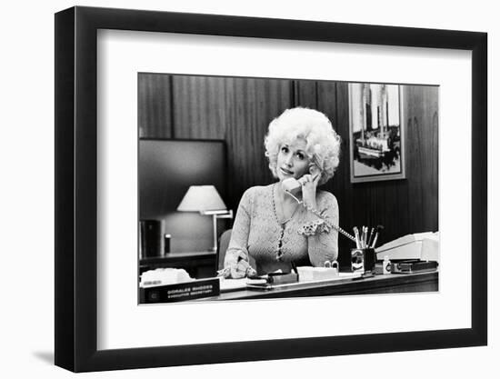 DOLLY PARTON. "NINE TO FIVE" [1980], directed by COLIN HIGGINS.-null-Framed Photographic Print