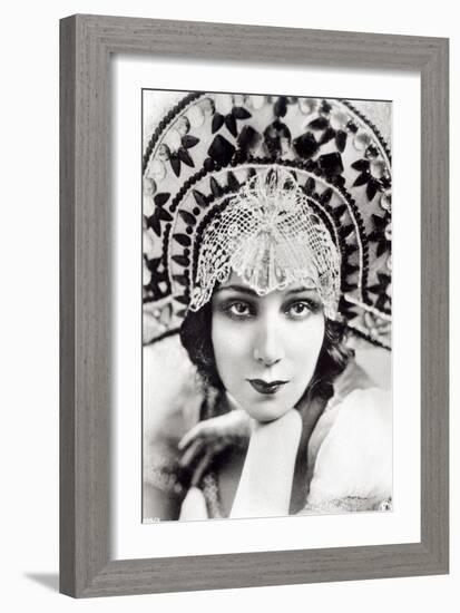 Dolores Del Rio, C.1925 (B/W Photo)-American Photographer-Framed Giclee Print