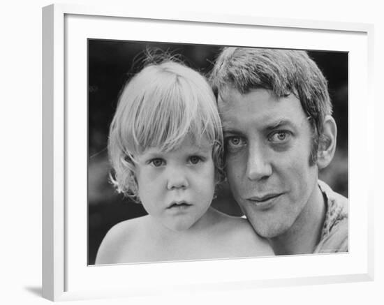 Donald Sutherland with Son Kiefer-Co Rentmeester-Framed Premium Photographic Print