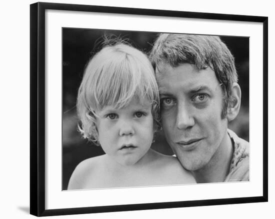 Donald Sutherland with Son Kiefer-Co Rentmeester-Framed Premium Photographic Print