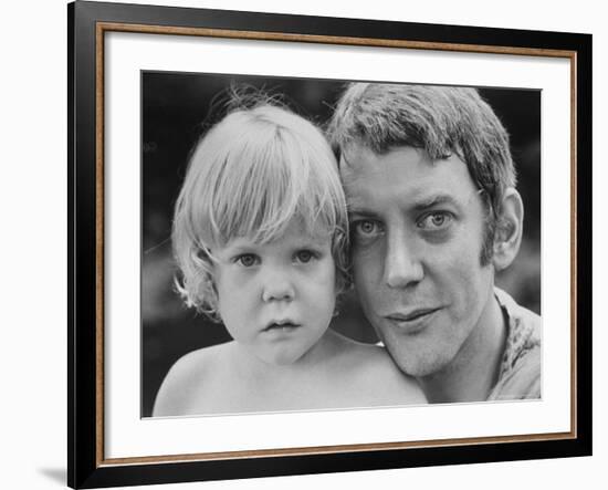 Donald Sutherland with Son Kiefer-Co Rentmeester-Framed Premium Photographic Print