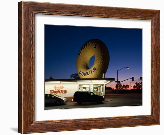 Donut's Shop at Dawn, Randy's Donuts, Inglewood, Los Angeles County, California, USA-null-Framed Photographic Print