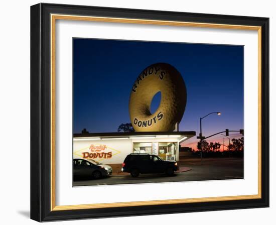 Donut's Shop at Dawn, Randy's Donuts, Inglewood, Los Angeles County, California, USA-null-Framed Photographic Print