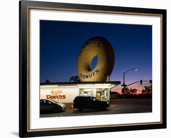 Donut's Shop at Dawn, Randy's Donuts, Inglewood, Los Angeles County, California, USA-null-Framed Photographic Print