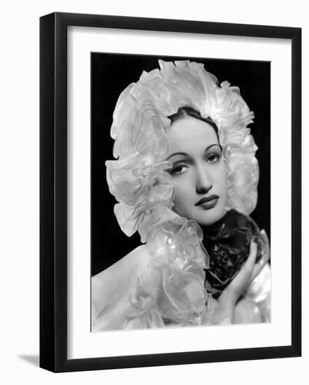 Dorothy Lamour, 1937-null-Framed Photo