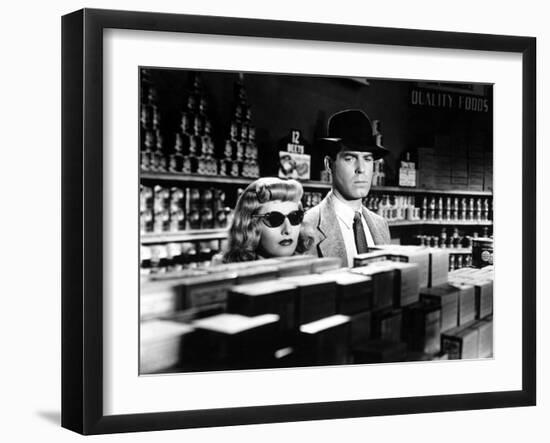 Double Indemnity, Barbara Stanwyck, Fred MacMurray, 1944-null-Framed Photo