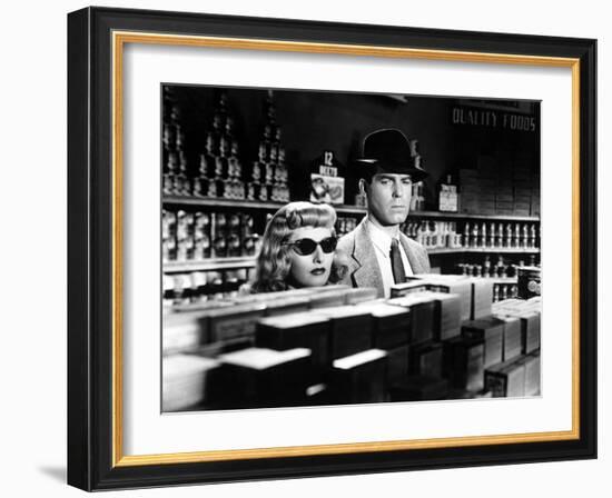 Double Indemnity, Barbara Stanwyck, Fred MacMurray, 1944-null-Framed Photo