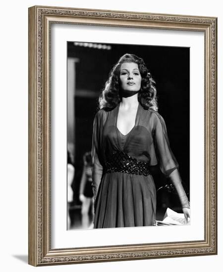 DOWN TO EARTH, 1947 directed by ALEXANDER HALL Rita Hayworth (b/w photo)-null-Framed Photo