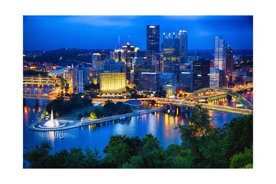 downtown pittsburgh skyline at