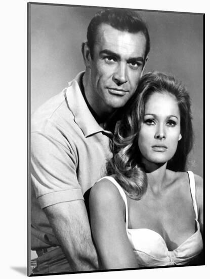 Dr. No, Sean Connery, Ursula Andress, 1962-null-Mounted Photo
