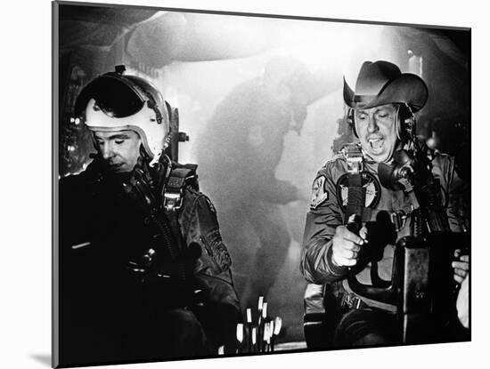 Dr STRANGELOVE, 1964 directed by STANLEY KUBRICK Slim Pickens plays Commandant T.J. "King" Kong (b/-null-Mounted Photo