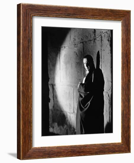 Dracula, Bela Lugosi, 1931-null-Framed Photo