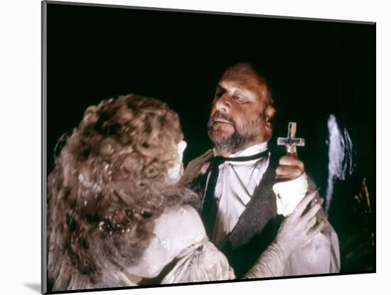 Dracula by JohnBadham with Janine Duvitski and Donald Pleasence, 1979 (photo)-null-Mounted Photo