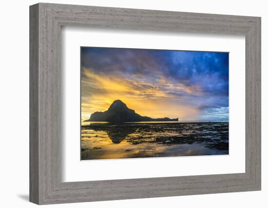 Dramatic Sunset Light over the Bay of El Nido, Bacuit Archipelago, Palawan, Philippines-Michael Runkel-Framed Photographic Print