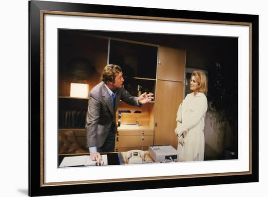 DRESSED TO KILL, 1980 directed by BRIAN by PALMA Michael Caine / Angie Dickinson (photo)-null-Framed Photo