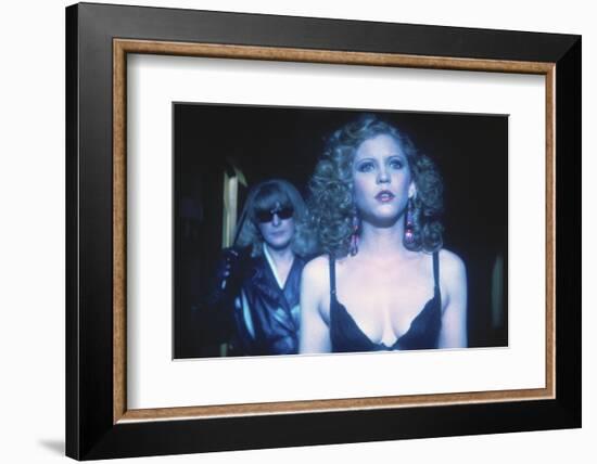 DRESSED TO KILL, 1980 directed by BRIAN by PALMA Michael Caine / Nancy Allen (photo)-null-Framed Photo