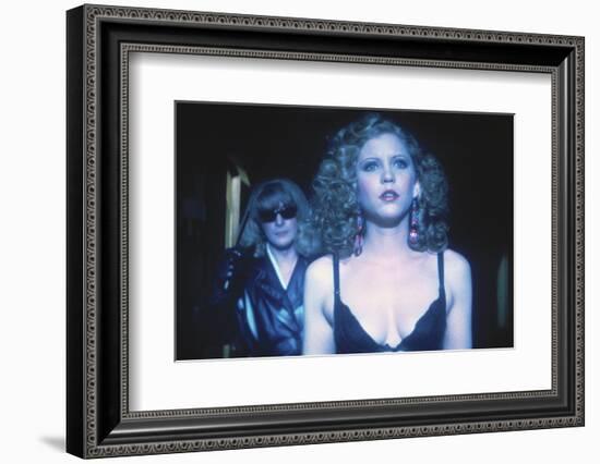 DRESSED TO KILL, 1980 directed by BRIAN by PALMA Michael Caine / Nancy Allen (photo)-null-Framed Photo