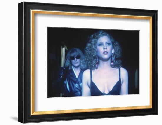 DRESSED TO KILL, 1980 directed by BRIAN by PALMA Michael Caine / Nancy Allen (photo)-null-Framed Photo