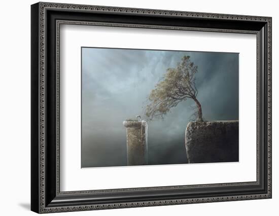 Drink Water-sulaiman almawash-Framed Photographic Print