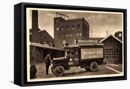 Düsseldorf, Lkw Mit Werbung Dietrich's Bier-null-Framed Premier Image Canvas