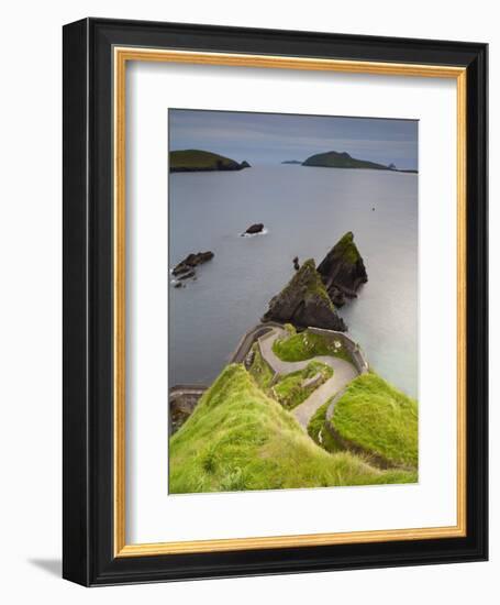 Dunquin Harbour, Dingle Peninsula, County Kerry, Munster, Republic of Ireland-Doug Pearson-Framed Photographic Print