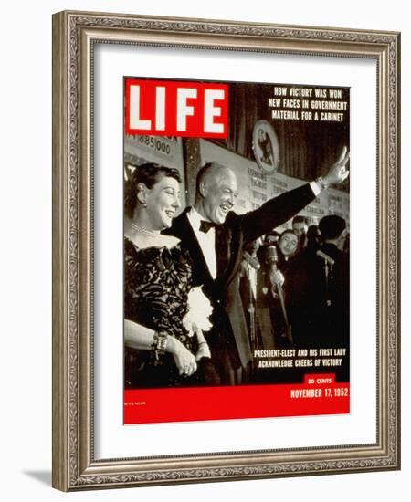 Dwight D. Eisenhower and Mamie, November 17, 1952-Hank Walker-Framed Photographic Print