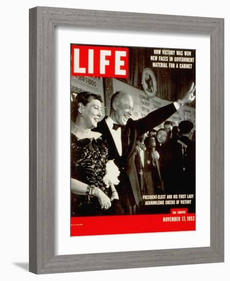 Dwight D. Eisenhower and Mamie, November 17, 1952-Hank Walker-Framed Photographic Print