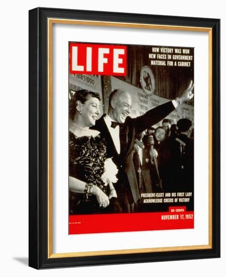 Dwight D. Eisenhower and Mamie, November 17, 1952-Hank Walker-Framed Photographic Print