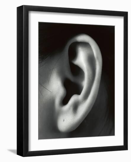 Ear-Cristina-Framed Photographic Print