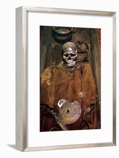 Early bronze age burial from Denmark, 16th century BC. Artist: Unknown-Unknown-Framed Giclee Print