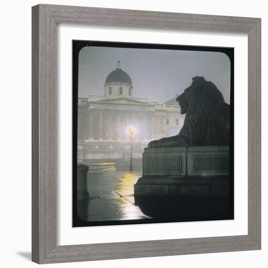 Early Morning in Trafalgar Square-null-Framed Photographic Print