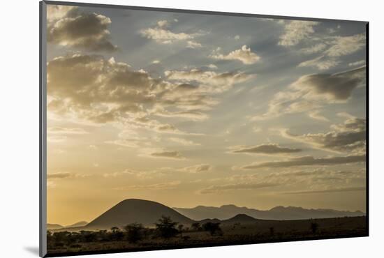 East Kenya, Chyulu Hills, Old Donyo Wuas Lodge, Mbirikani, Sunrise-Alison Jones-Mounted Photographic Print