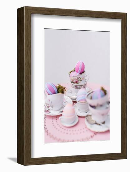 Easter decoration, coffee service, Easter eggs, lace, detail,-mauritius images-Framed Photographic Print