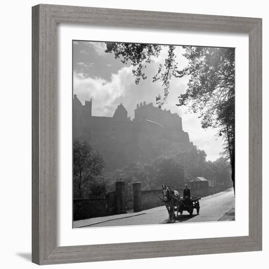 Edinburgh Castle 1910-Staff-Framed Photographic Print