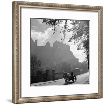 Edinburgh Castle 1910-Staff-Framed Photographic Print