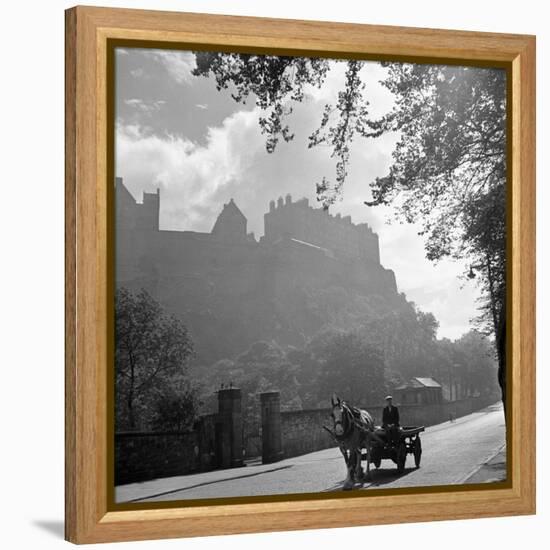 Edinburgh Castle 1910-Staff-Framed Premier Image Canvas