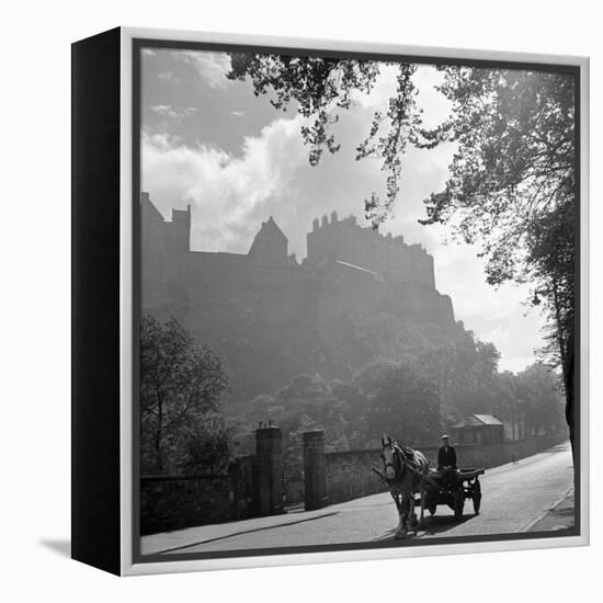 Edinburgh Castle 1910-Staff-Framed Premier Image Canvas