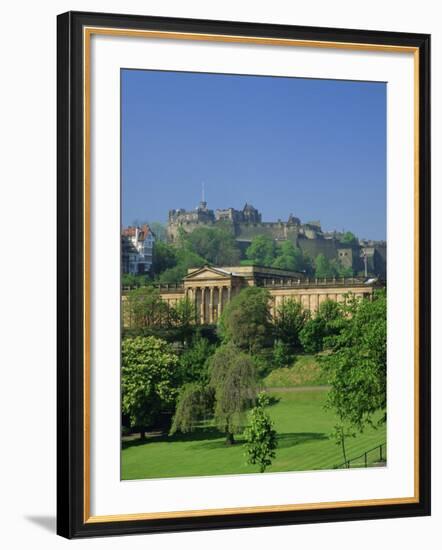 Edinburgh Castle and National Gallery, Edinburgh, Lothian, Scotland, UK, Europe-Roy Rainford-Framed Photographic Print