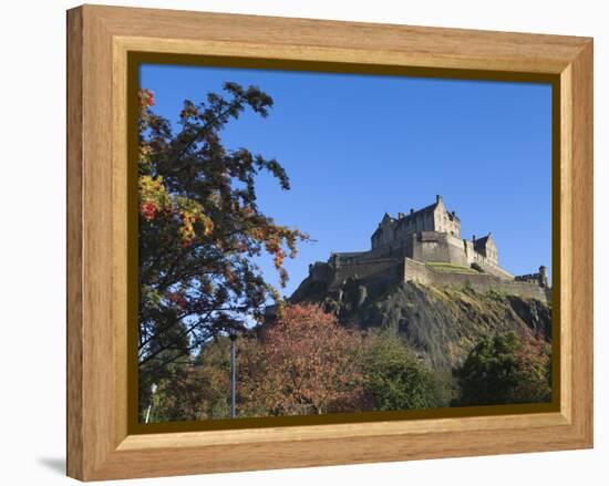 Edinburgh Castle, Edinburgh, Lothian, Scotland, Uk-Amanda Hall-Framed Premier Image Canvas
